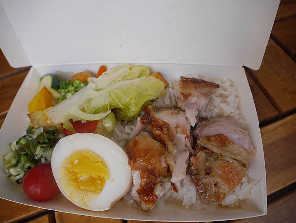 新竹美食 金山街午餐 不一樣的雞肉飯 (3).JPG